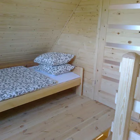 Pod Lipami Orman Evi