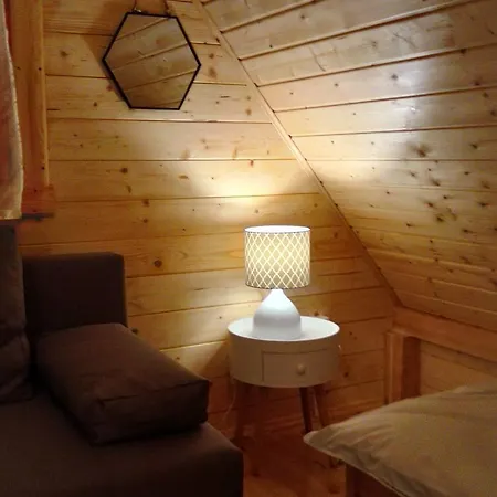 Pod Lipami Orman Evi