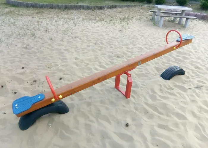 Pod Lipami بيت خشبي Junoszyno